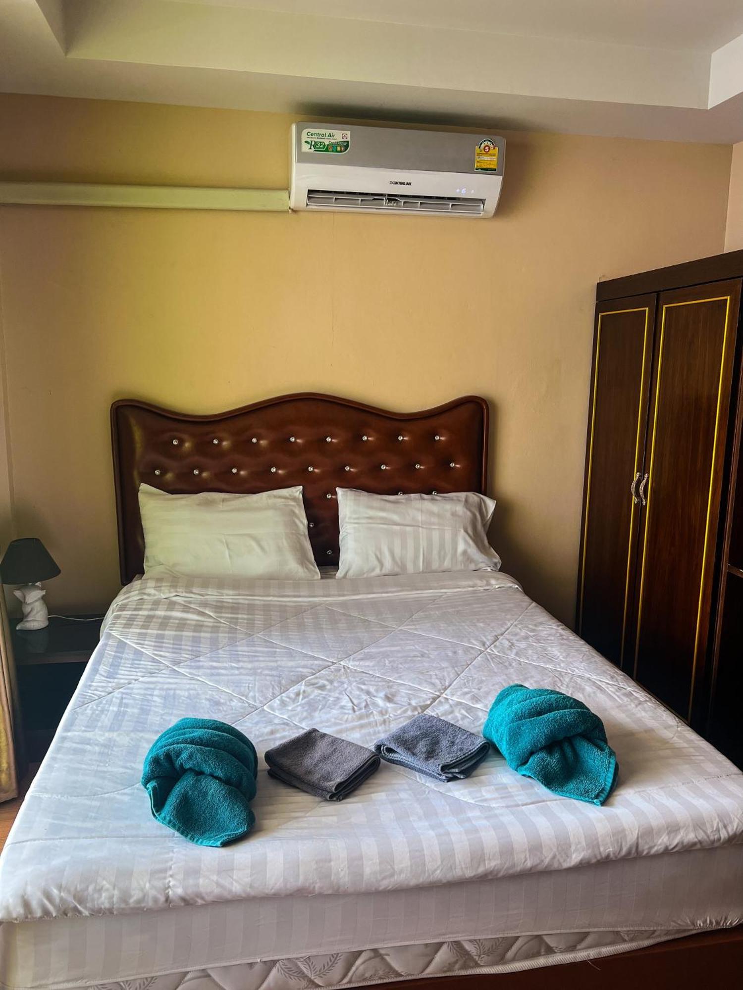 Smyrna Apartment Pattaya ภายนอก รูปภาพ